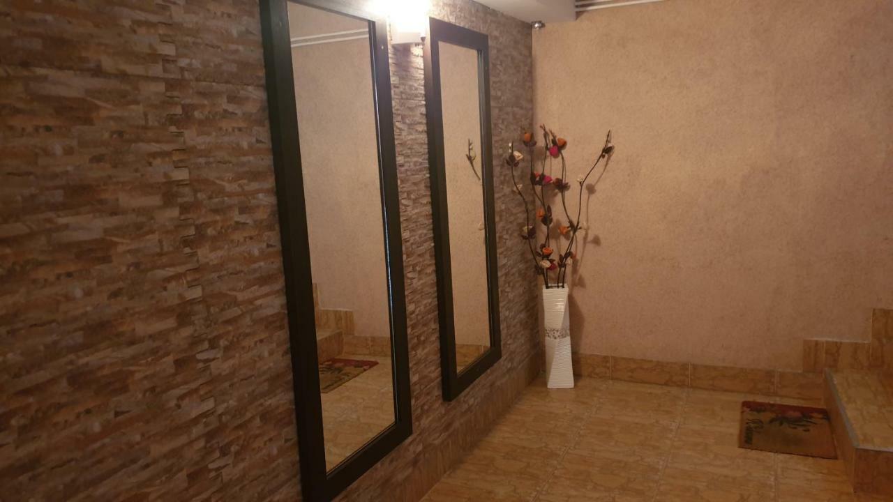 Casa Agnes Vendeghaz Hotel Fantanele  Exterior photo